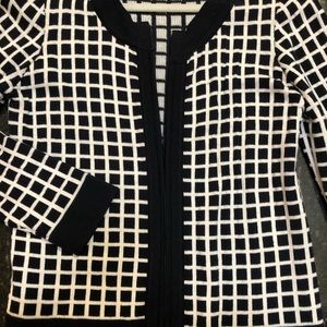 TAN JAY Zip front sweater/jacket. Navy and white. Small